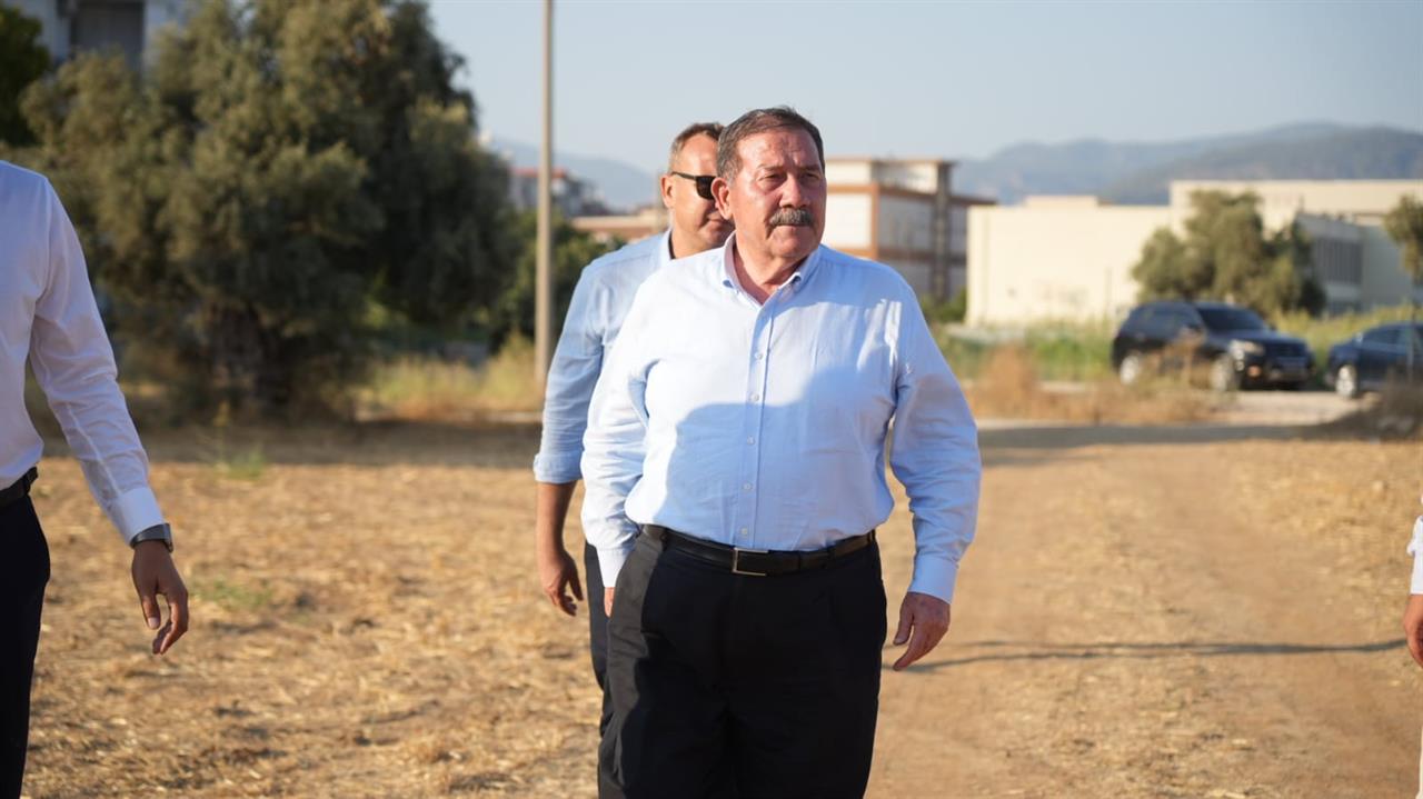 BAŞKAN FEVZİ TOPUZ İLÇE GENELİNDE SÜRDÜRÜLEN ÇALIŞMALARI İNCELEDİ