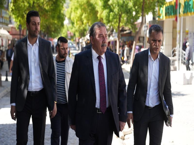MİLAS BELEDİYE BAŞKANI FEVZİ TOPUZ DEVAM EDEN ÇALIŞMALARI YERİNDE İNCELEDİ
